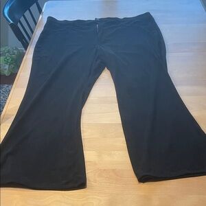 American Eagle black 24w short suede-like pants plus